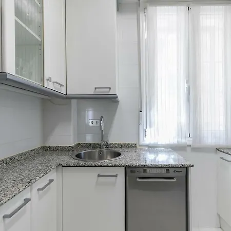 Heros By Forever Апартаменти