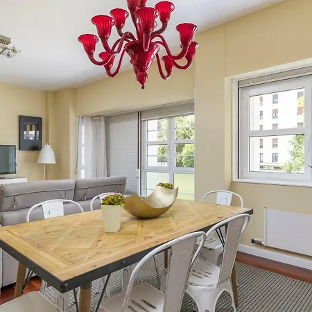 Heros By Forever Апартаменти